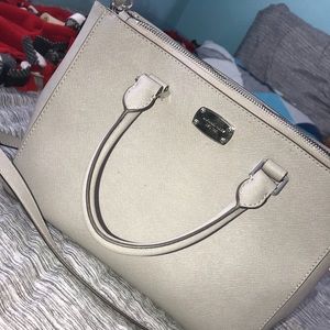 Micheal Kors purse